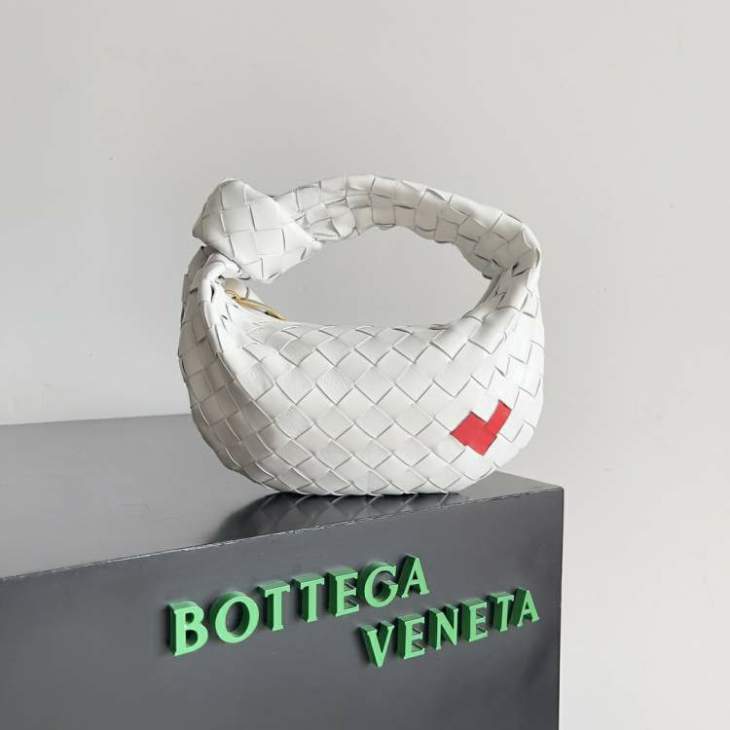 Picture of Bottega Veneta Handbags _SKUfw184065735fw